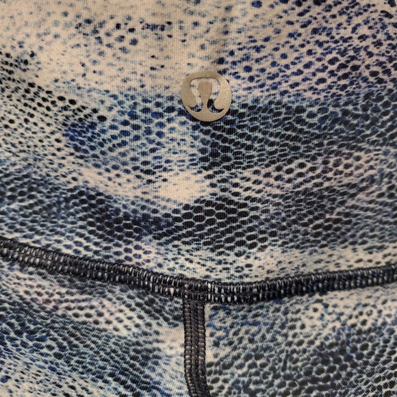 Lululemon Crop - Picture 3 of 4